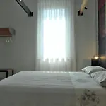 Invento Unconventional Maison Nocleg ze śniadaniem 4*