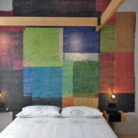 Bed & Breakfast Invento Unconventional Maison