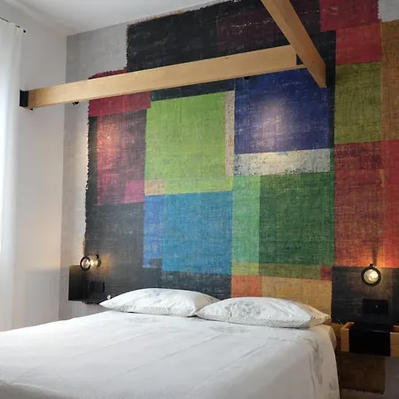 לינה וארוחת בוקר Invento Unconventional Maison 3*