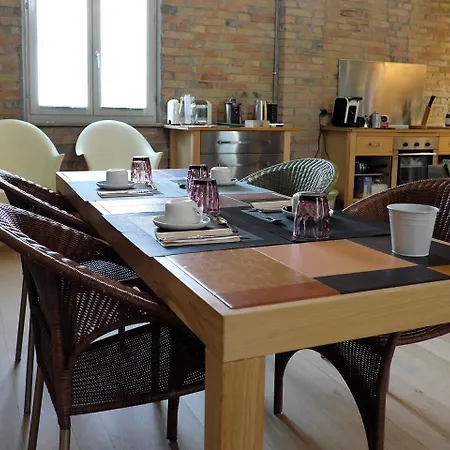 Invento Unconventional Maison Bed & Breakfast