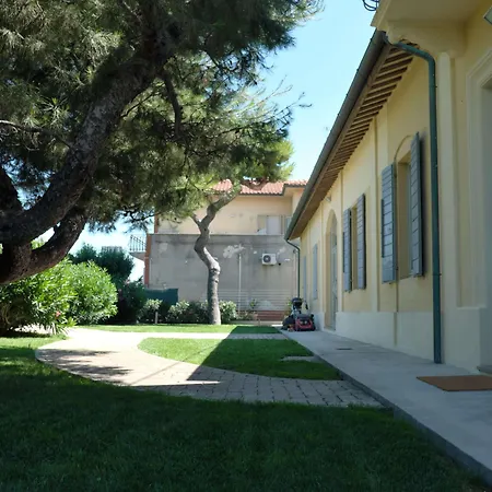 Bed & Breakfast Invento Unconventional Maison Civitanova Marche