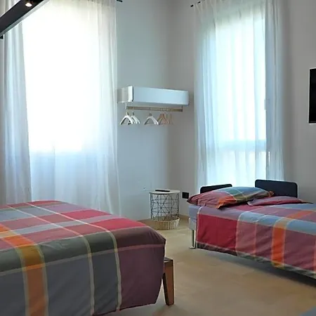 לינה וארוחת בוקר Invento Unconventional Maison צ'יביטאנובה מארקה
