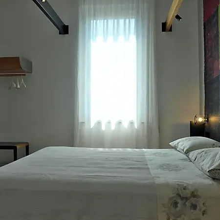 לינה וארוחת בוקר Invento Unconventional Maison צ'יביטאנובה מארקה