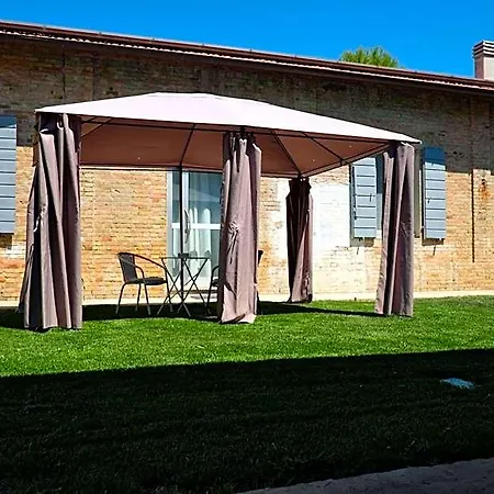 לינה וארוחת בוקר Invento Unconventional Maison 3*